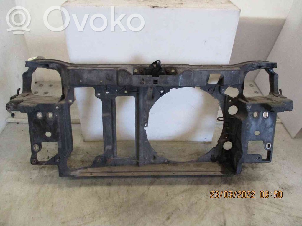 Volkswagen Polo III 6N 6N2 6NF Jäähdyttimen kehyksen suojapaneeli 