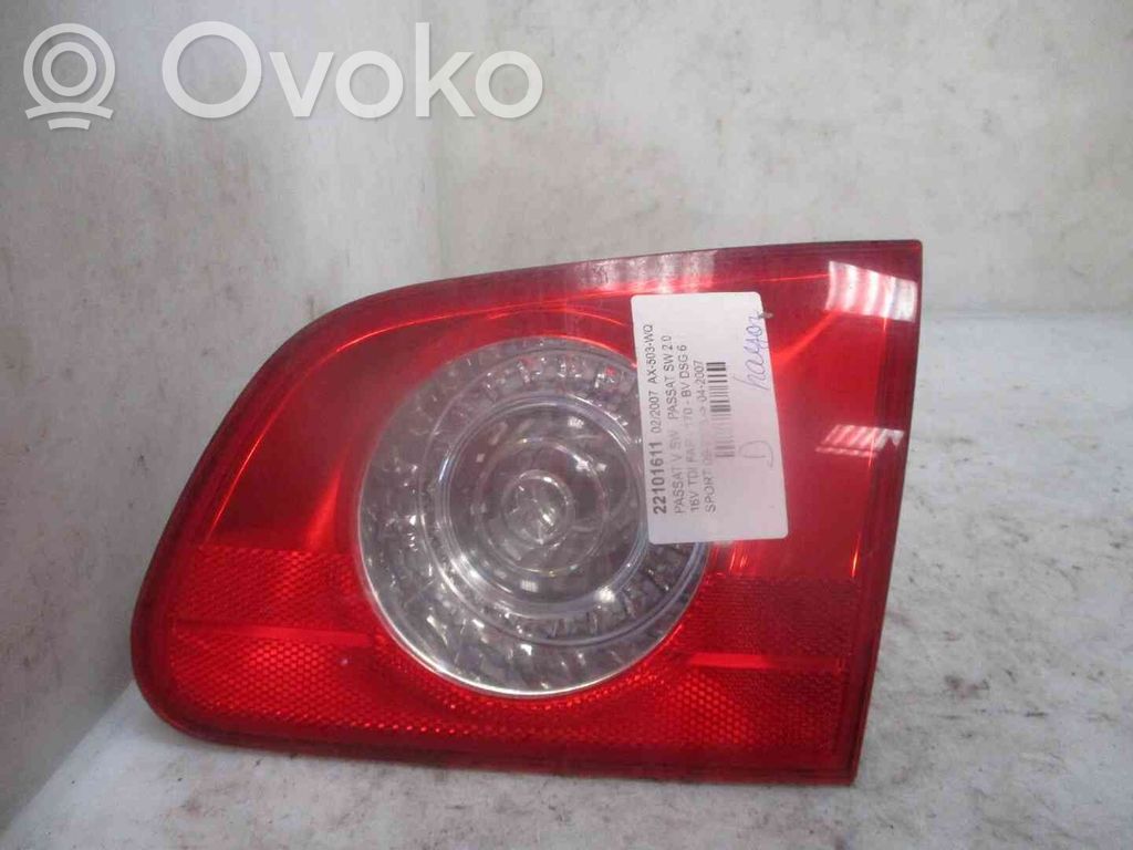 Lampy tylnej klapy bagażnika   3C9945094,22101611,2535313,VDMS4