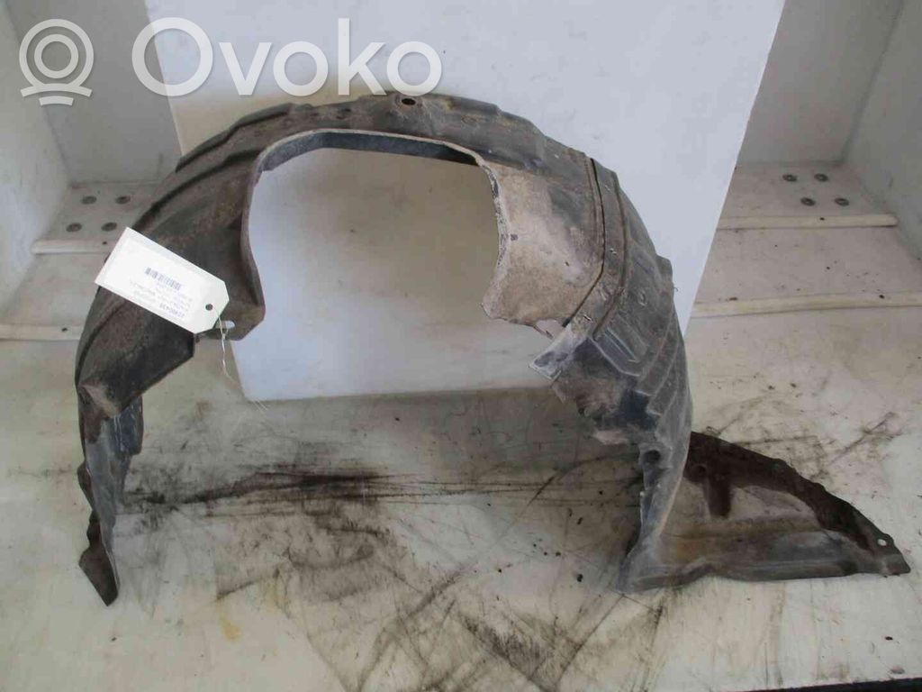 Mazda 5 Nadkole przednie 