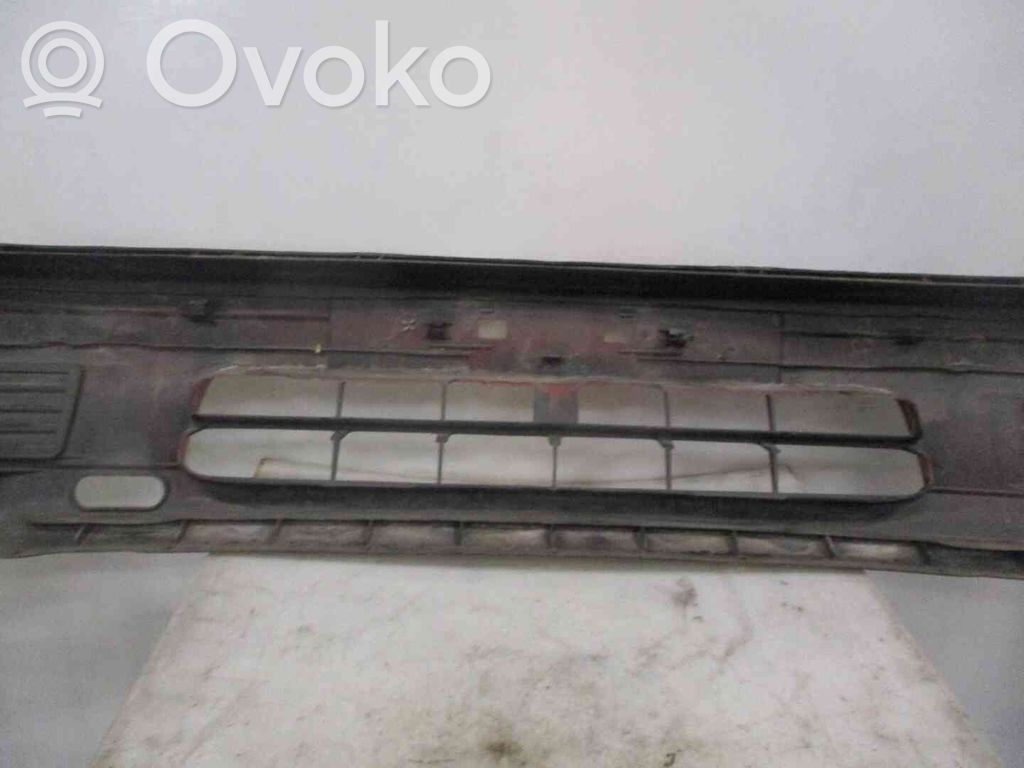 Nissan Sunny Zderzak przedni 