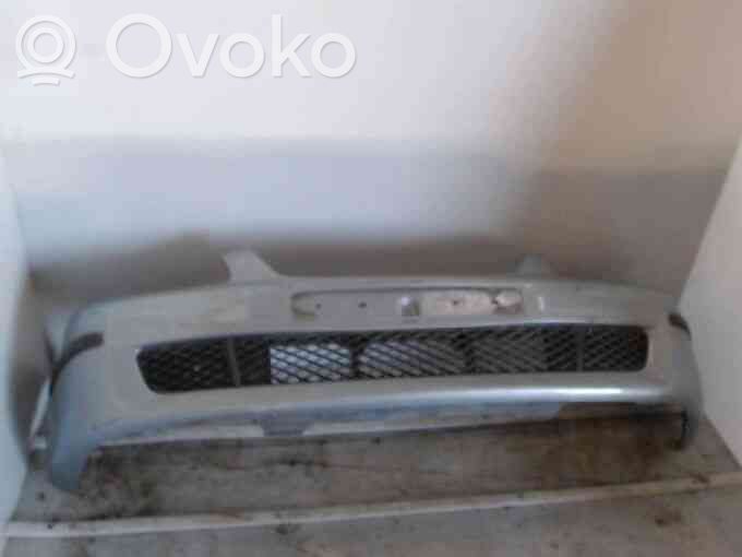 Mazda 323 Parachoques delantero 