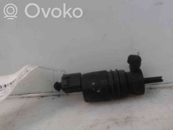 Audi A4 S4 B5 8D Pompe de lave-glace de pare-brise