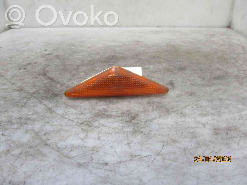 Ford Focus Semnalizator bară față 