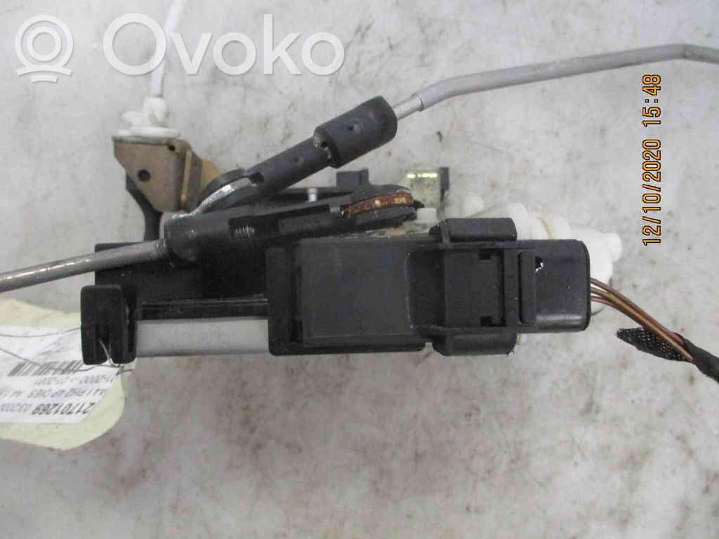 Audi A4 S4 B5 8D Serratura portiera anteriore 