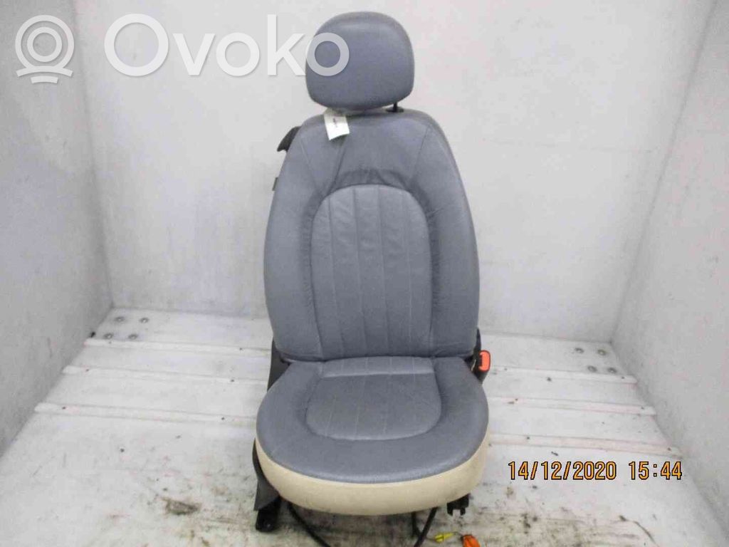 Etumatkustajan istuin   51715927,21904157,2525152,VDMS4