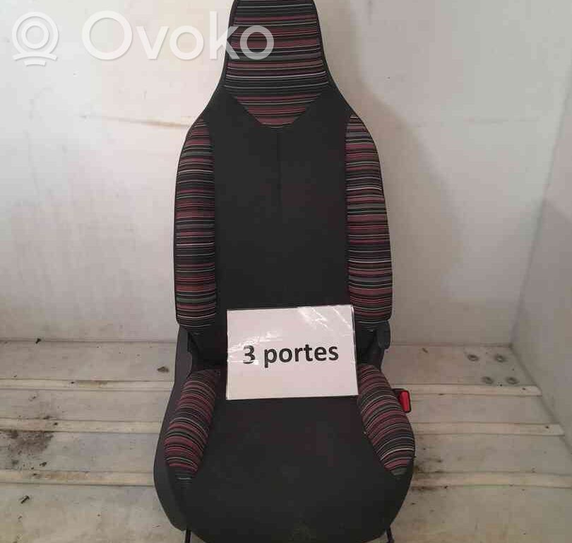 Citroen C1 Etumatkustajan istuin 