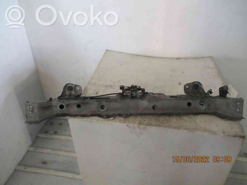 Toyota Yaris Staffa del pannello di supporto del radiatore parte superiore 