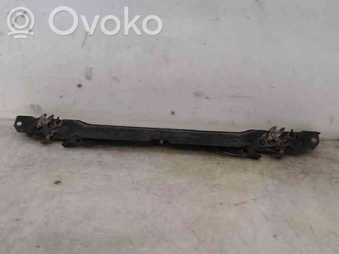 Peugeot 406 Staffa del pannello di supporto del radiatore parte superiore 