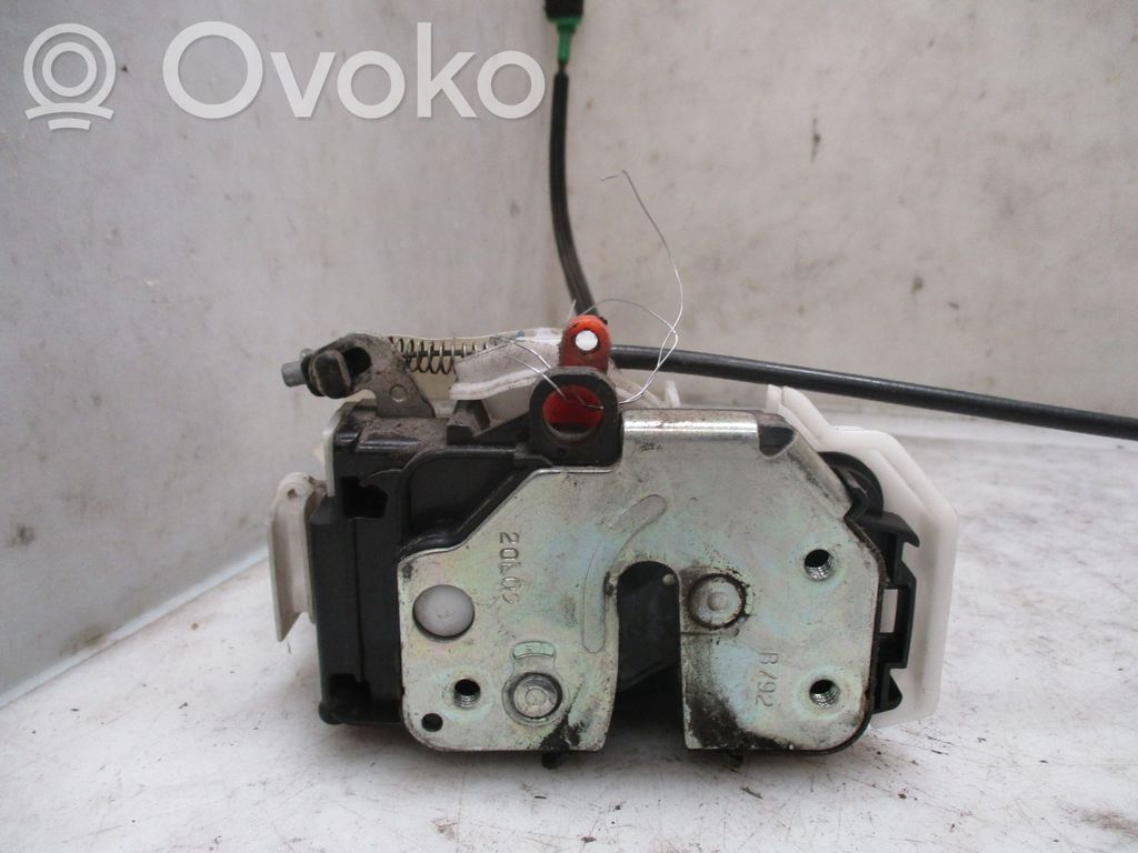 Citroen Nemo Zamek drzwi przednich 