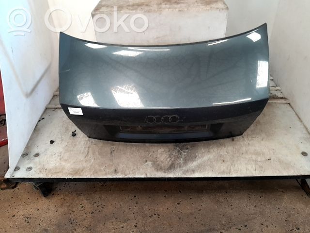 Audi A4 S4 B6 8E 8H Tylna klapa bagażnika 