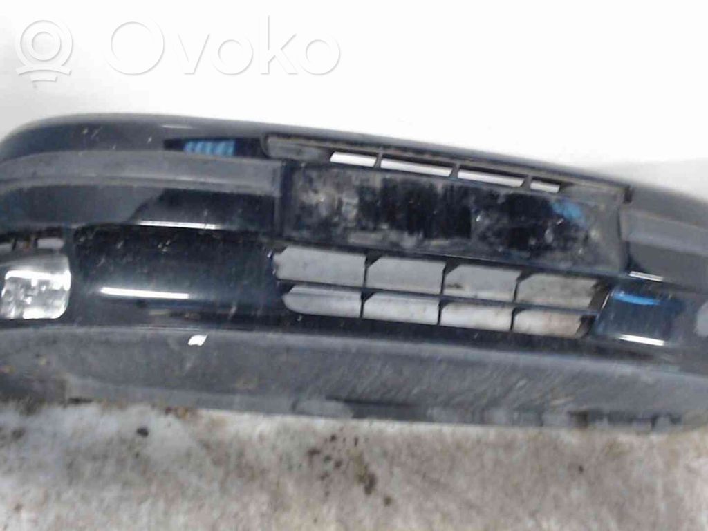 Fiat Grande Punto Parachoques delantero