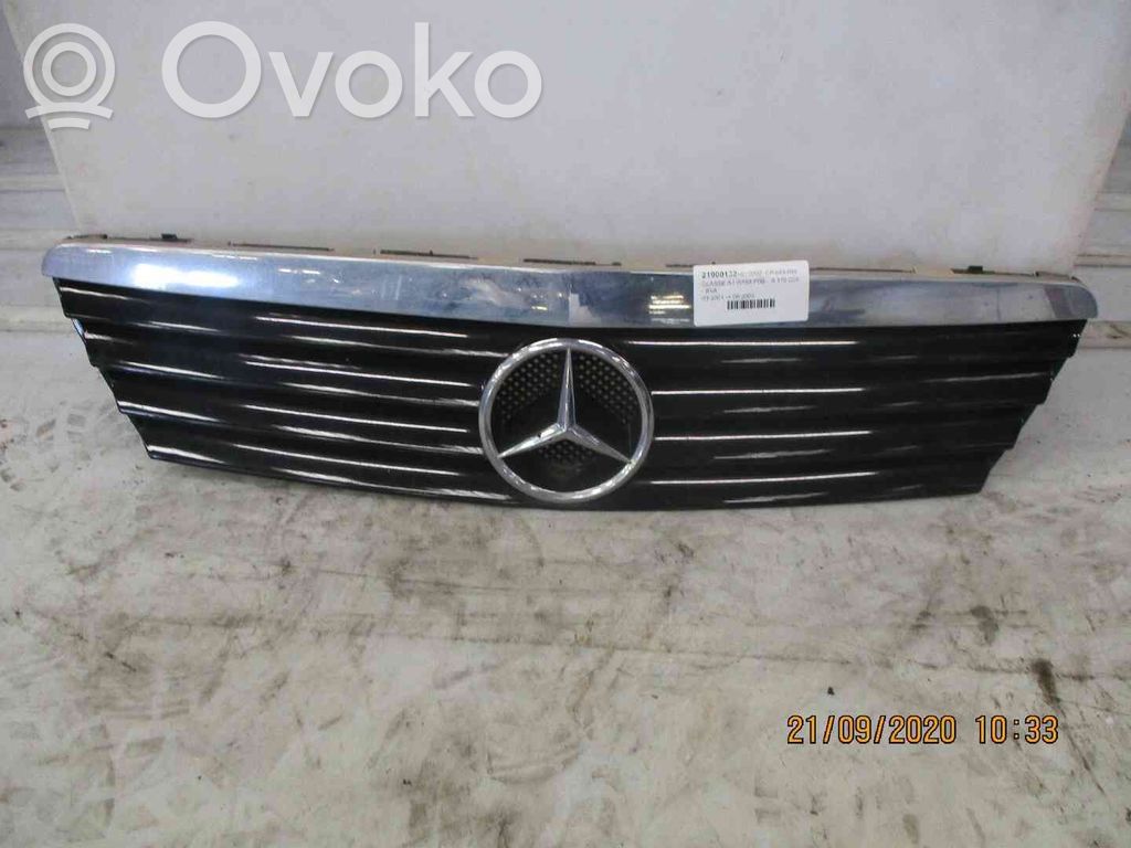 Mercedes-Benz A W168 Maskownica / Grill / Atrapa górna chłodnicy 