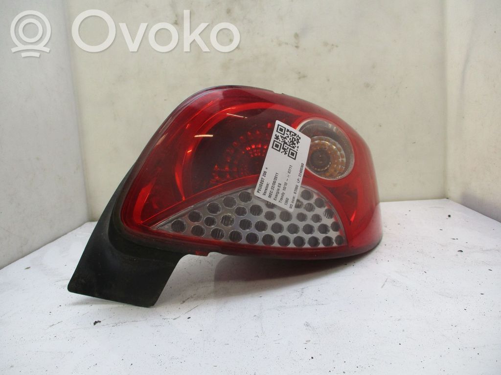 Peugeot 206+ Lampă spate în caroserie 