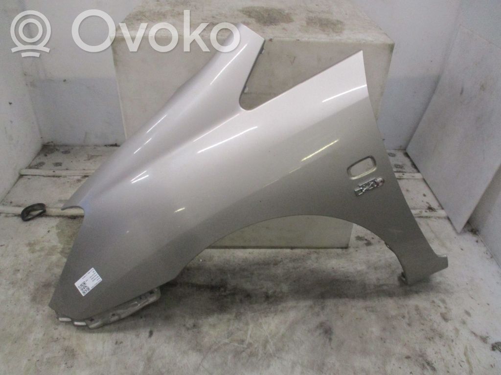 Toyota Corolla Verso E121 Guardabarro 