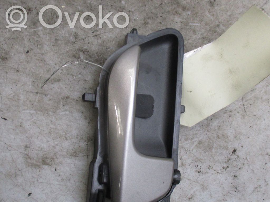 Hyundai i20 (GB IB) Klamka wewnętrzna drzwi przednich 
