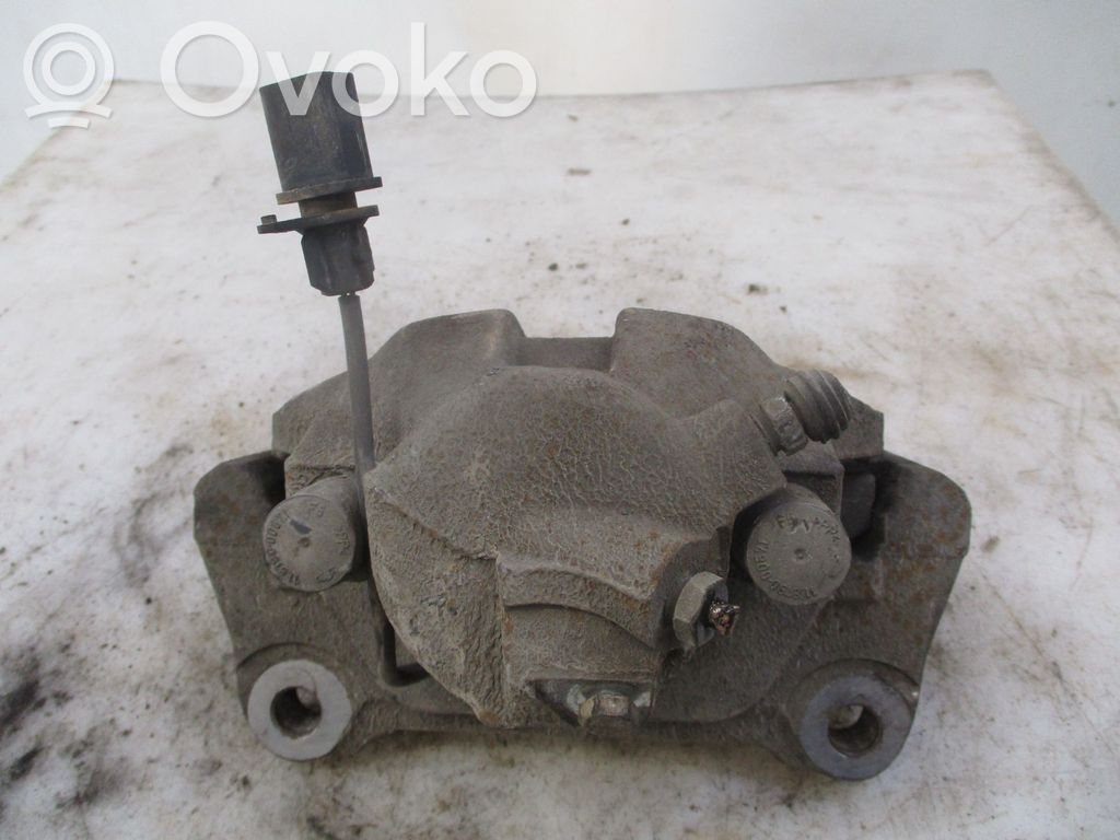 Audi A4 S4 B7 8E 8H Etujarrusatula 