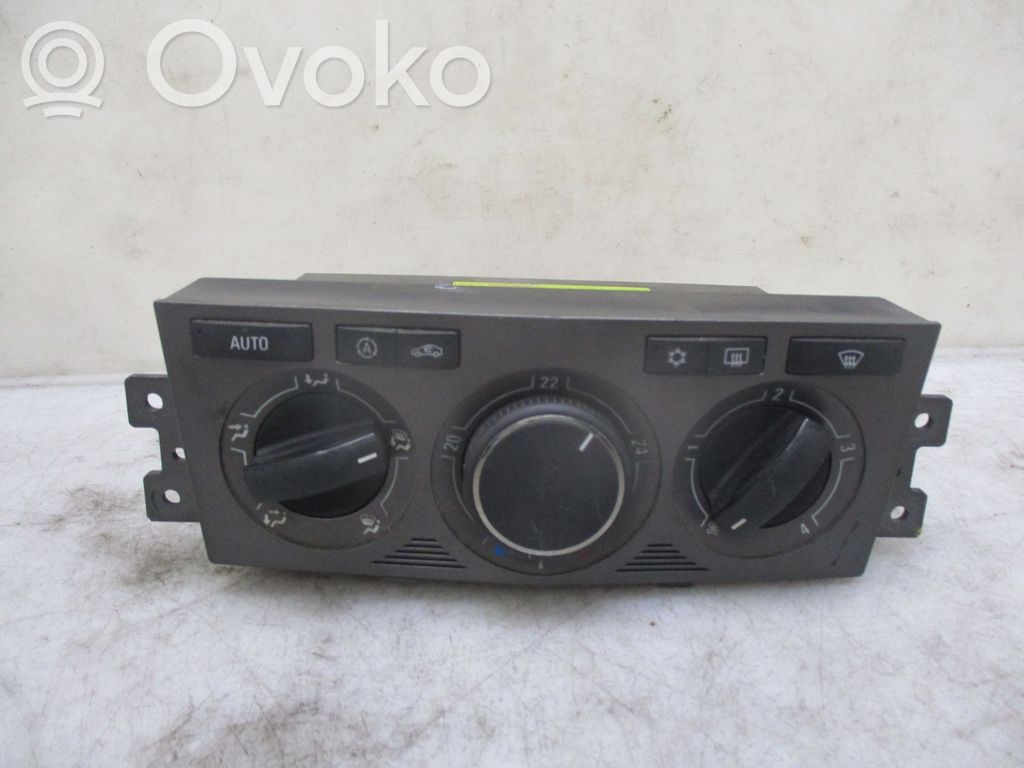 Opel Antara Climate control unit 