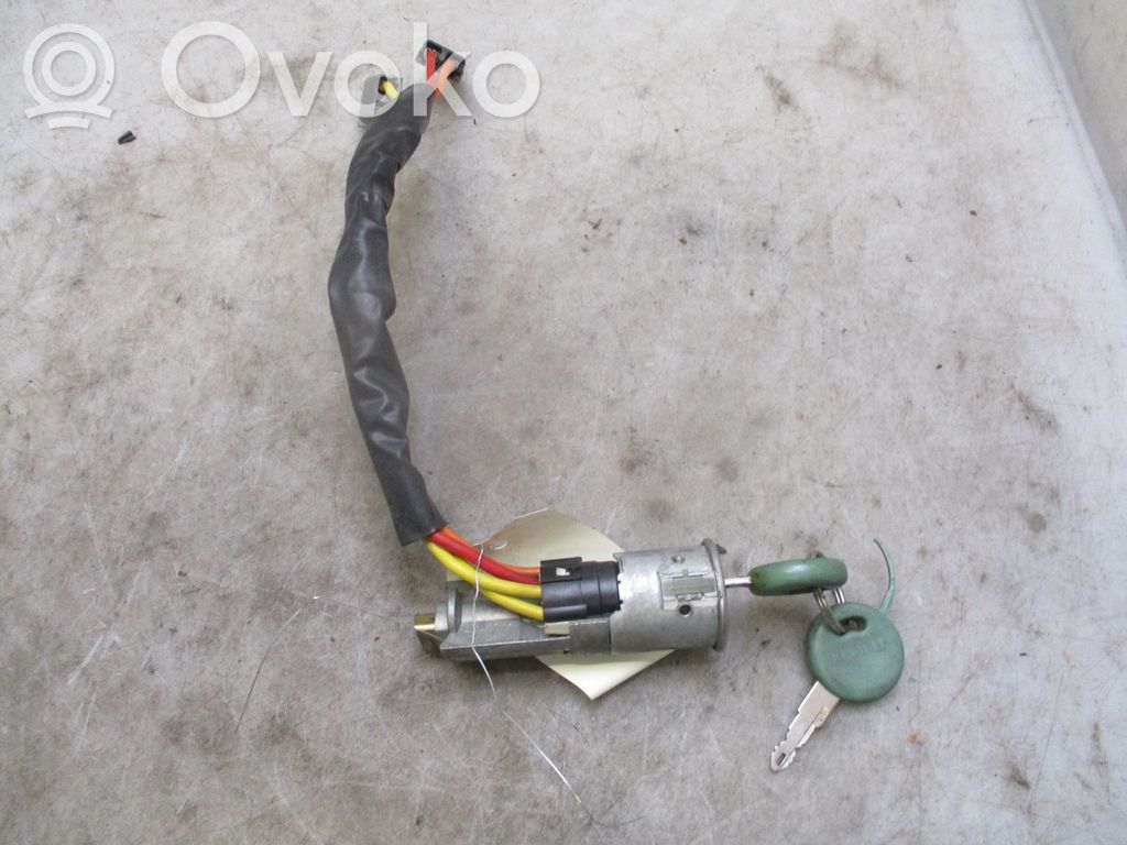 Renault Clio I Contact aprindere 