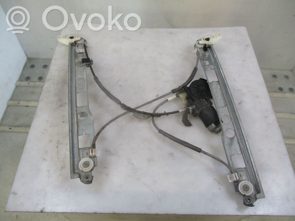 Renault Megane II Front door window regulator with motor 