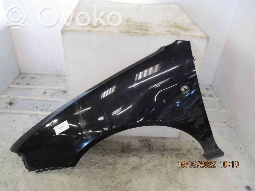 Lokasuoja   8L0821105B,22200193,2539298,VDMS4
