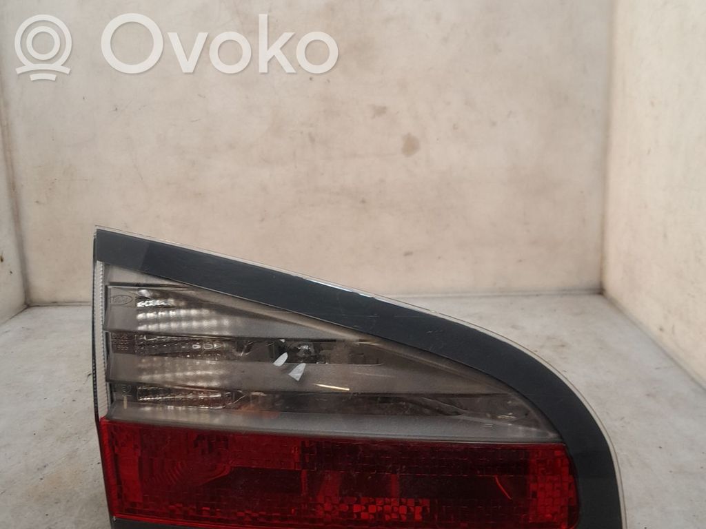 Ford S-MAX Lampy tylnej klapy bagażnika 