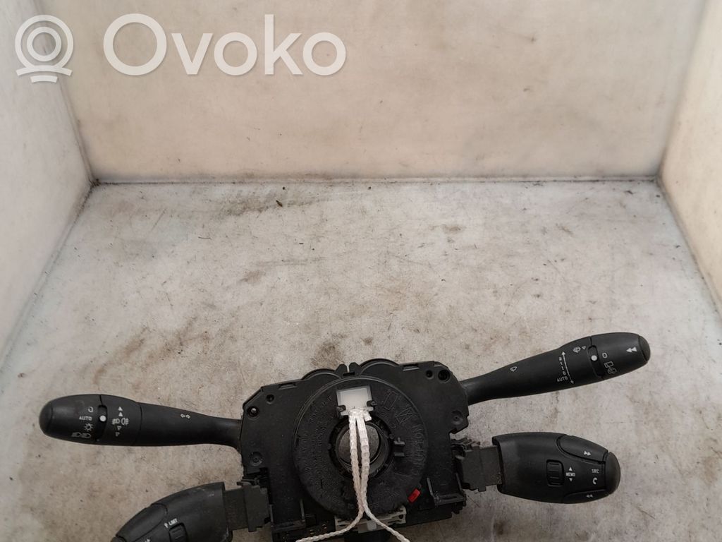 Peugeot 3008 I Interruptor/palanca de limpiador de luz de giro 