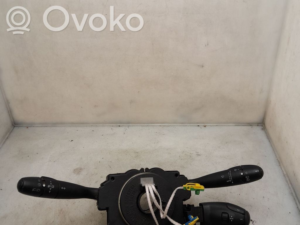 Peugeot 307 Bloc semnalizator și ștergător parbriz 