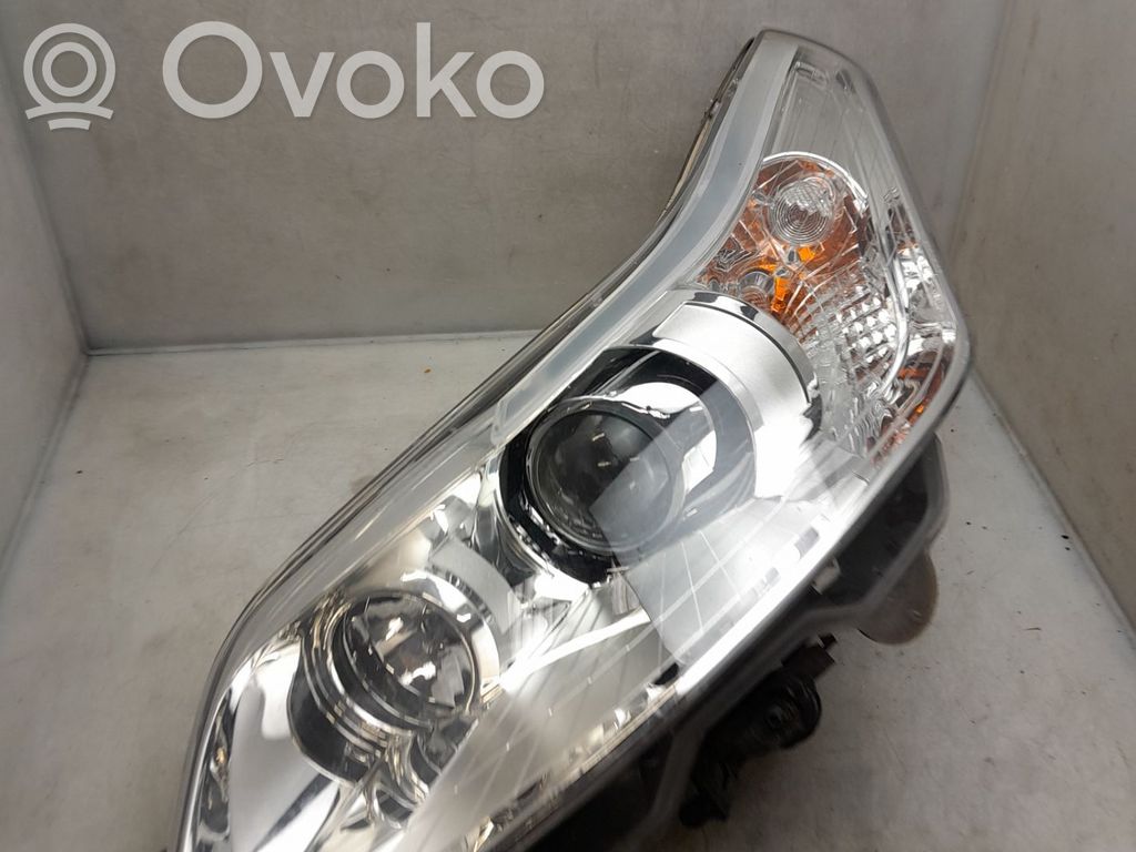 Citroen C4 I Lampa przednia 