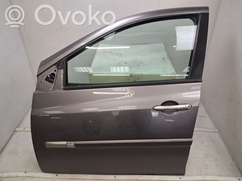 Renault Clio III Drzwi przednie 