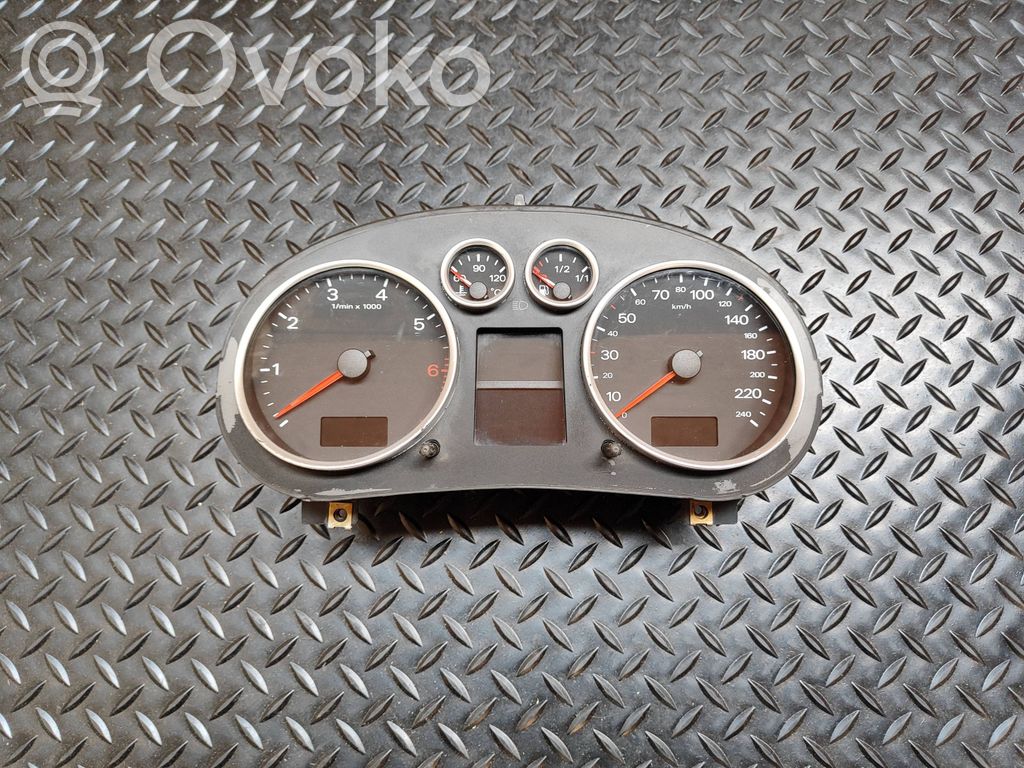 Audi A2 Velocímetro (tablero de instrumentos) 