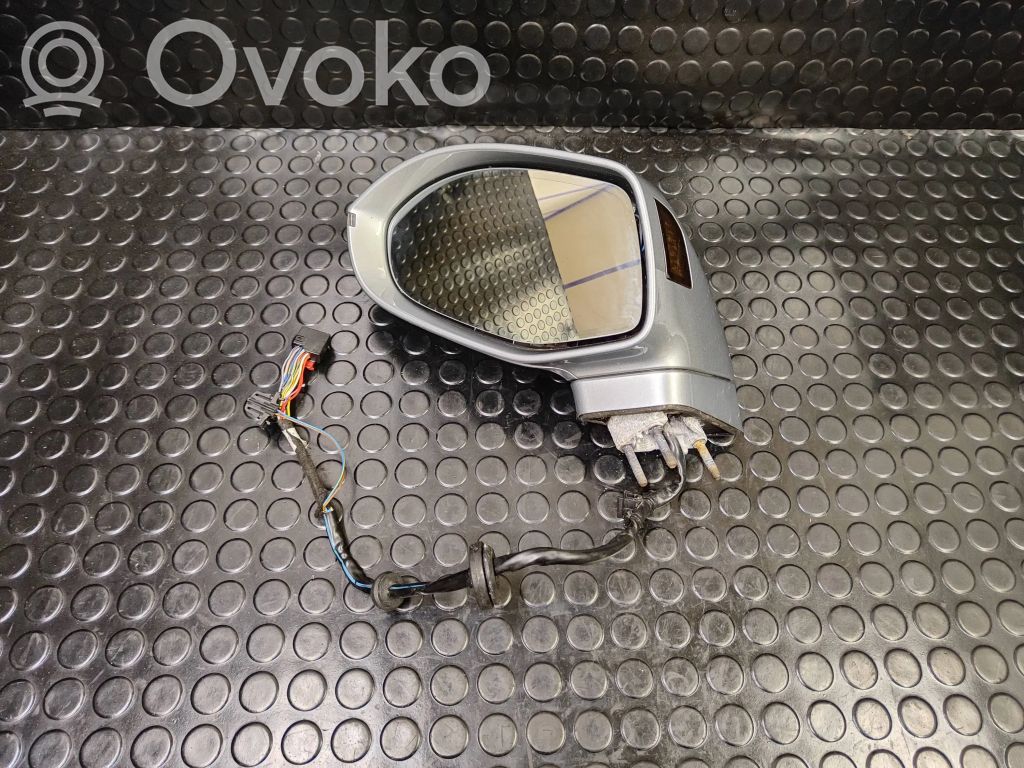 Audi A7 S7 4G Elektryczne lusterko boczne drzwi przednich 
