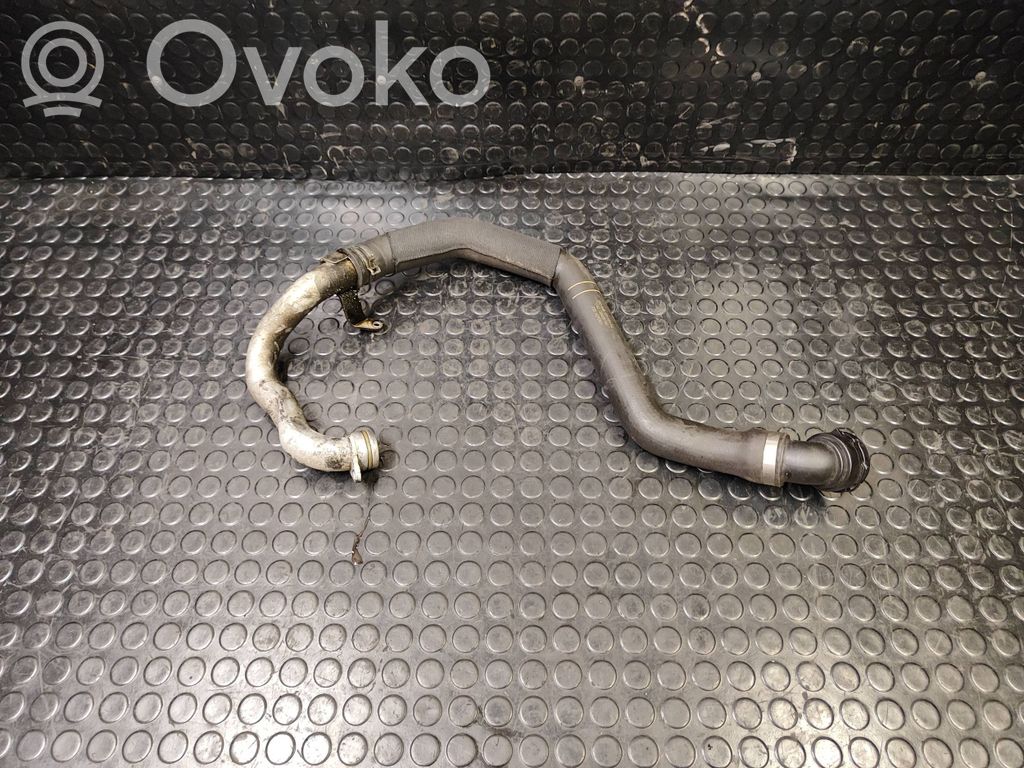 Audi A8 S8 D4 4H Engine coolant pipe/hose 