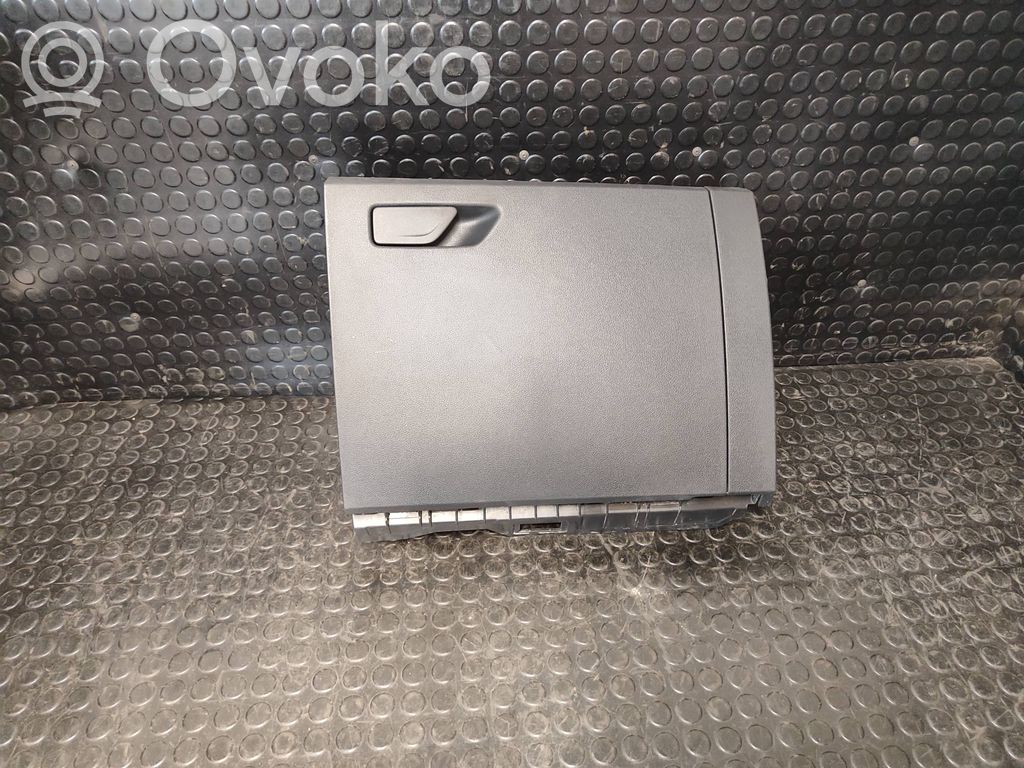 Skoda Kamiq Handschuhfach 