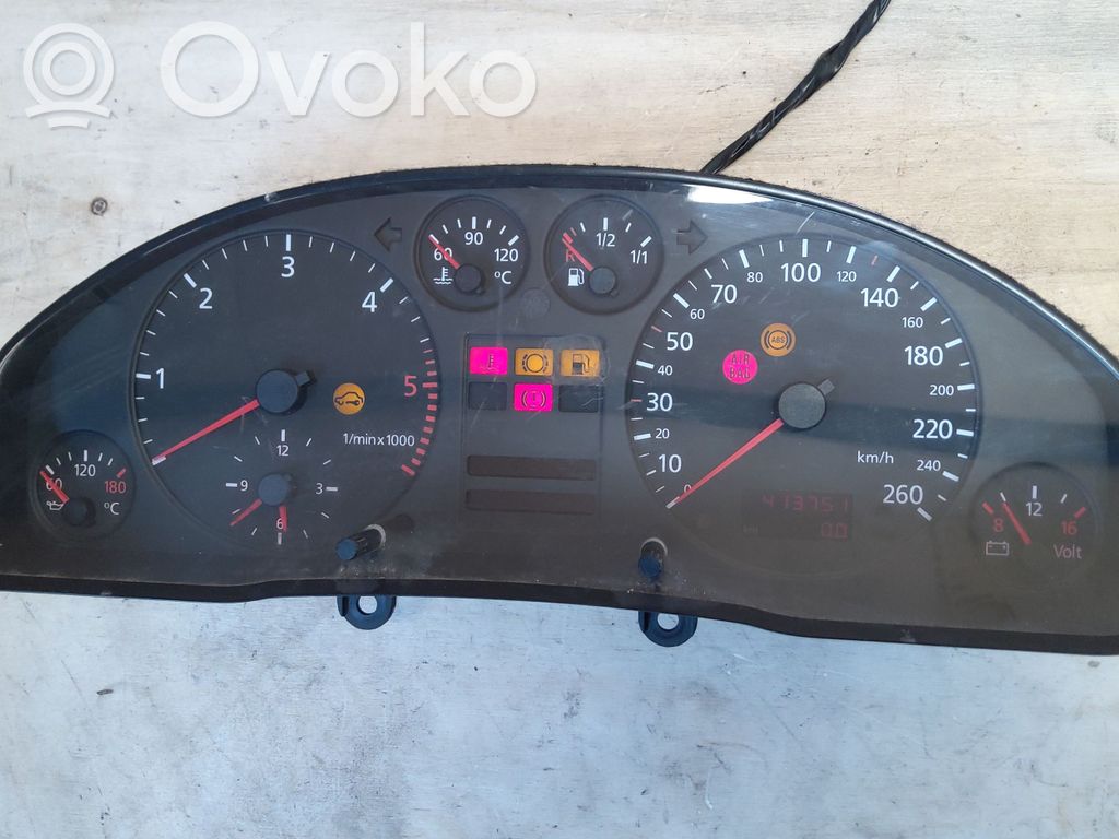 Audi A6 S6 C5 4B Speedometer (instrument cluster) 