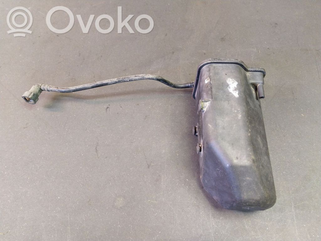 Volkswagen Golf V Active carbon filter fuel vapour canister 