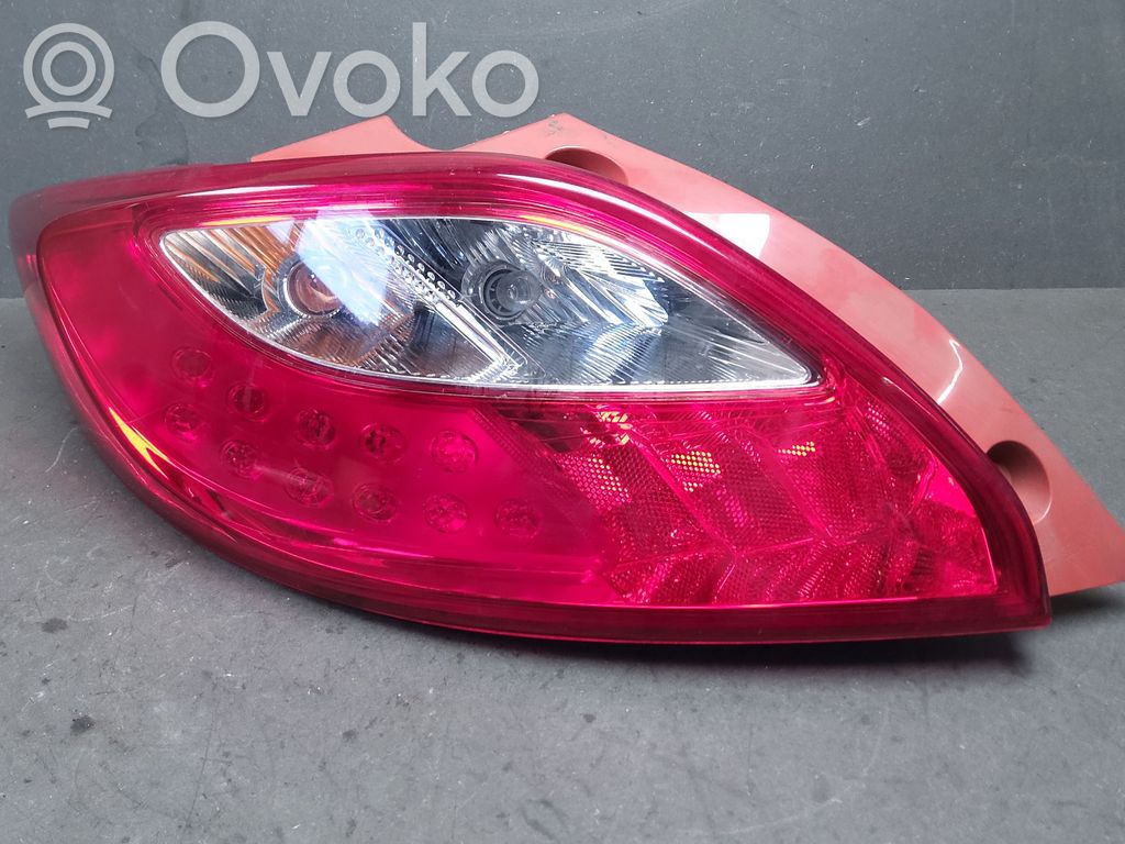 Mazda 2 Luz trasera/de freno 
