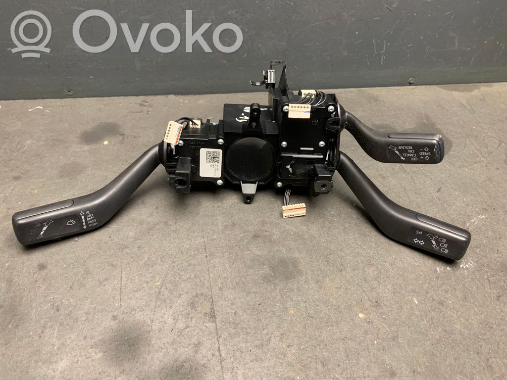 Volkswagen PASSAT B7 Manetka / Przełącznik kierunkowskazów wycieraczek 
