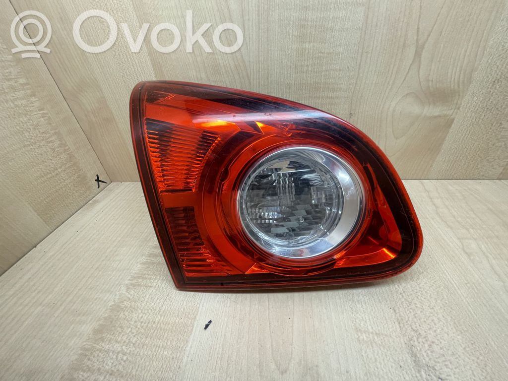 Nissan Qashqai Lampy tylnej klapy bagażnika 