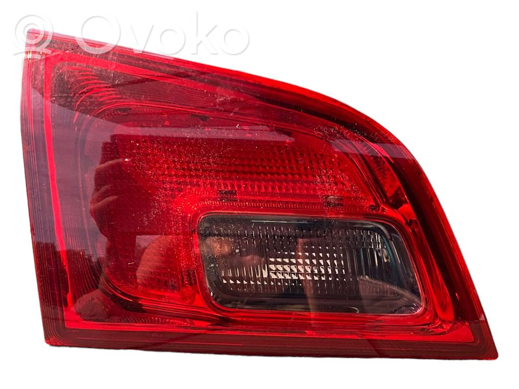 Opel Astra J Lampa tylna 