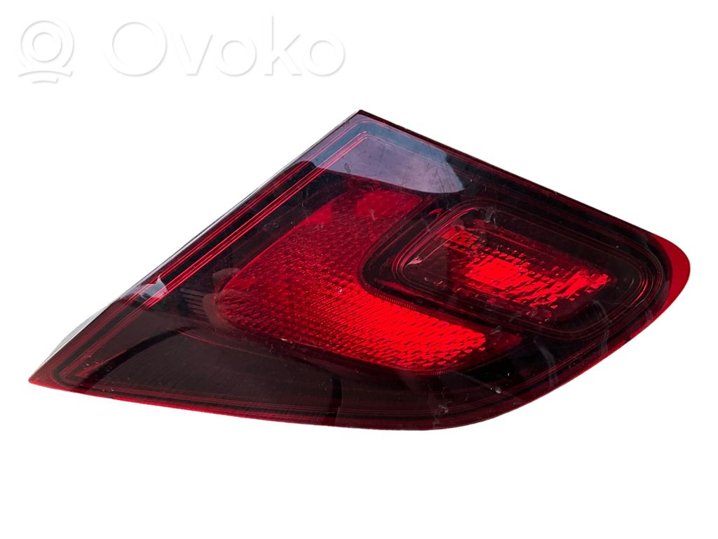 Opel Astra J Takaluukun takavalot 