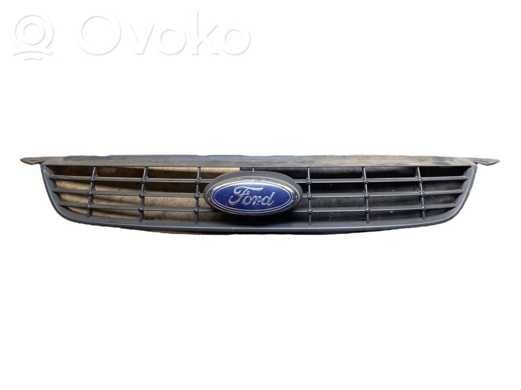 Ford Focus Augšējais režģis 