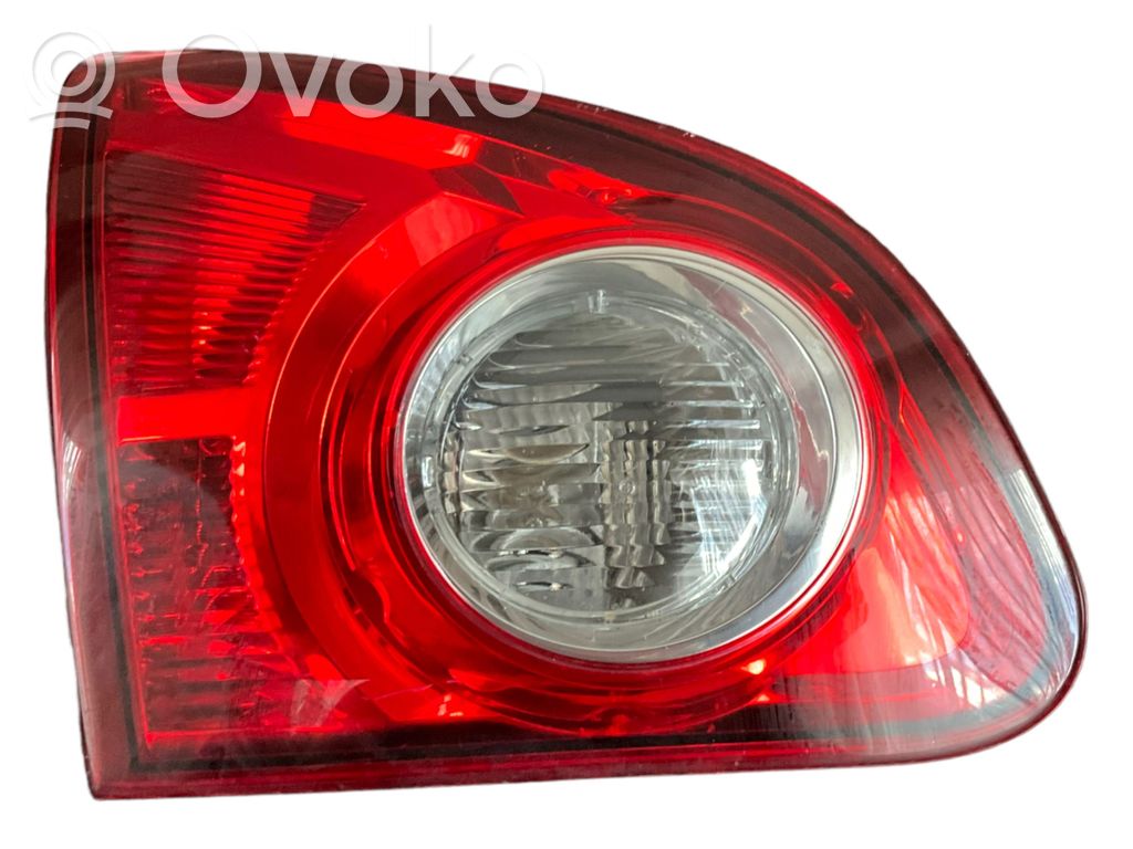 Nissan Qashqai Lampy tylnej klapy bagażnika 