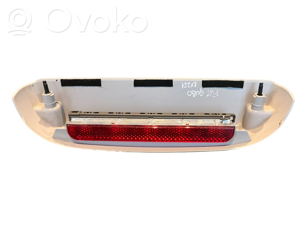 Fiat Qubo Third/center stoplight 
