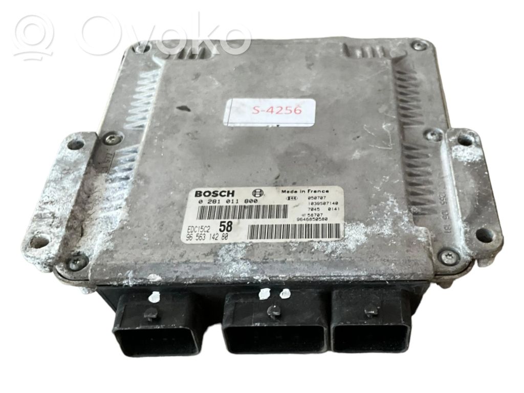 Engine control unit/module   0281011800,9656314280