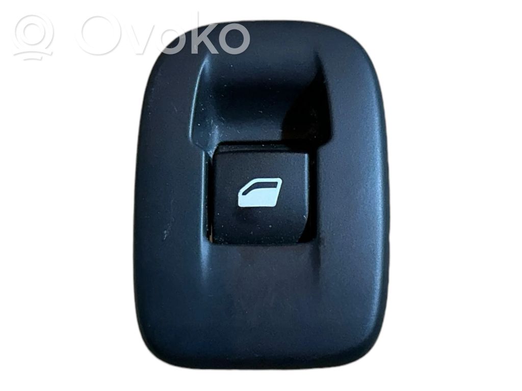 Peugeot 2008 I Przyciski szyb 