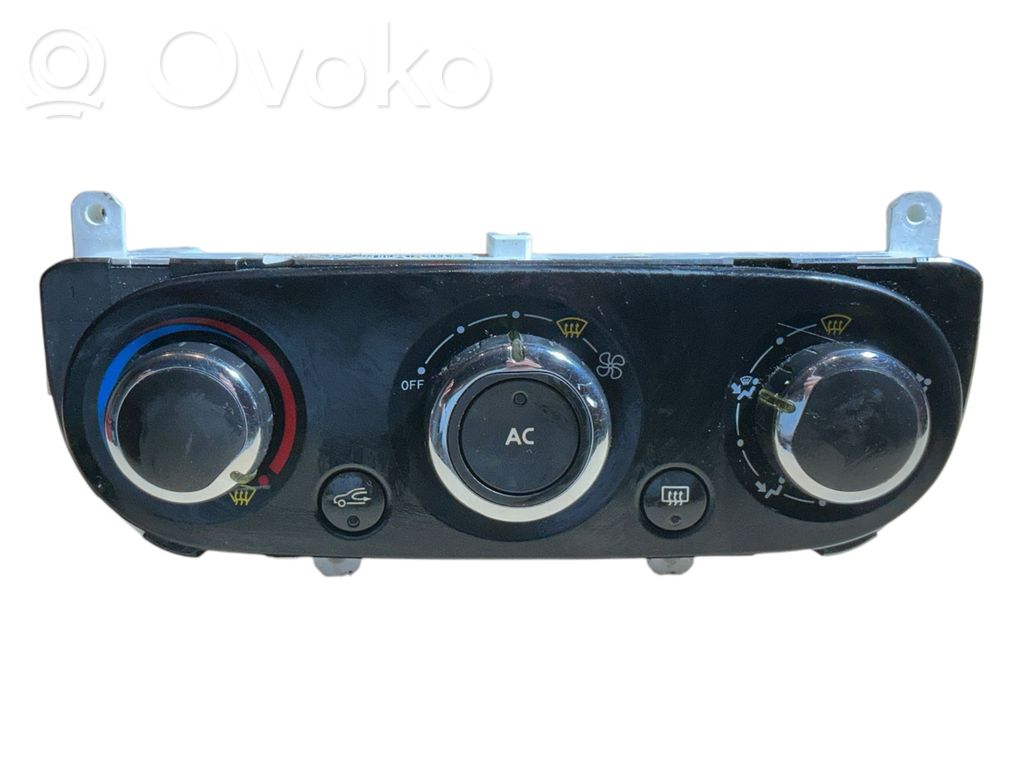 Renault Clio IV Climate control unit 