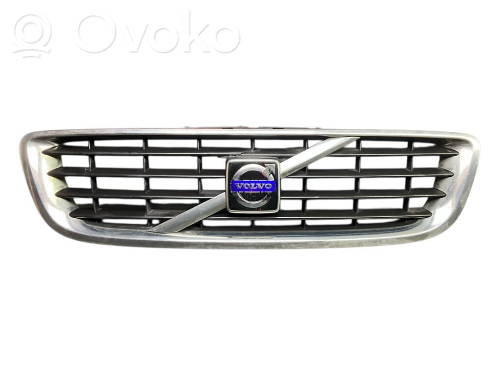 Volvo V50 Etupuskurin ylempi jäähdytinsäleikkö 