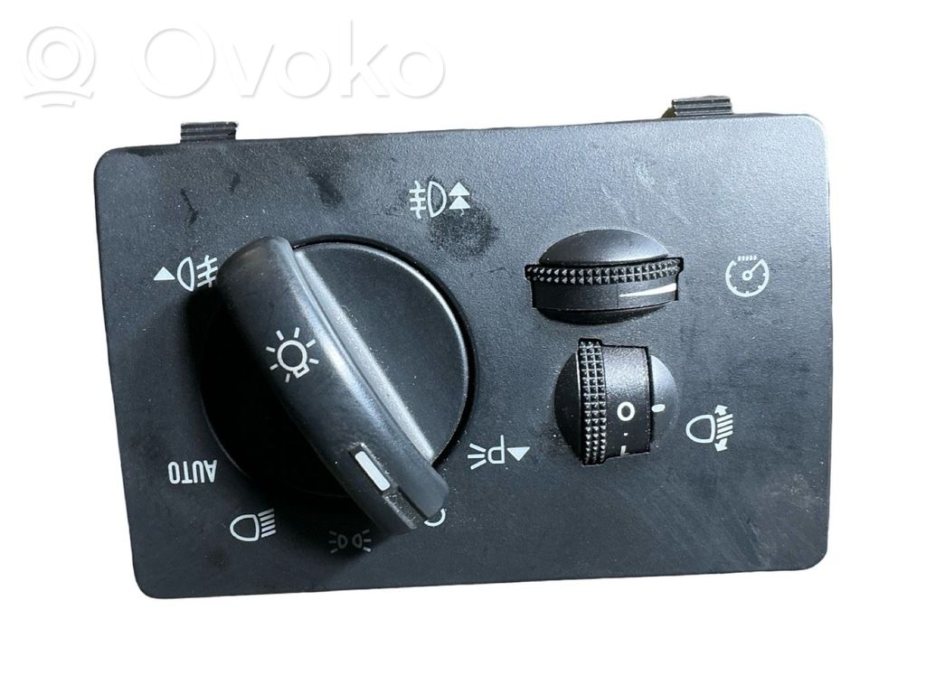 Ford Kuga I Light switch 