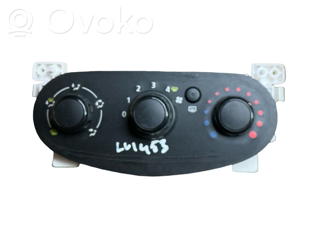 Dacia Sandero Climate control unit 