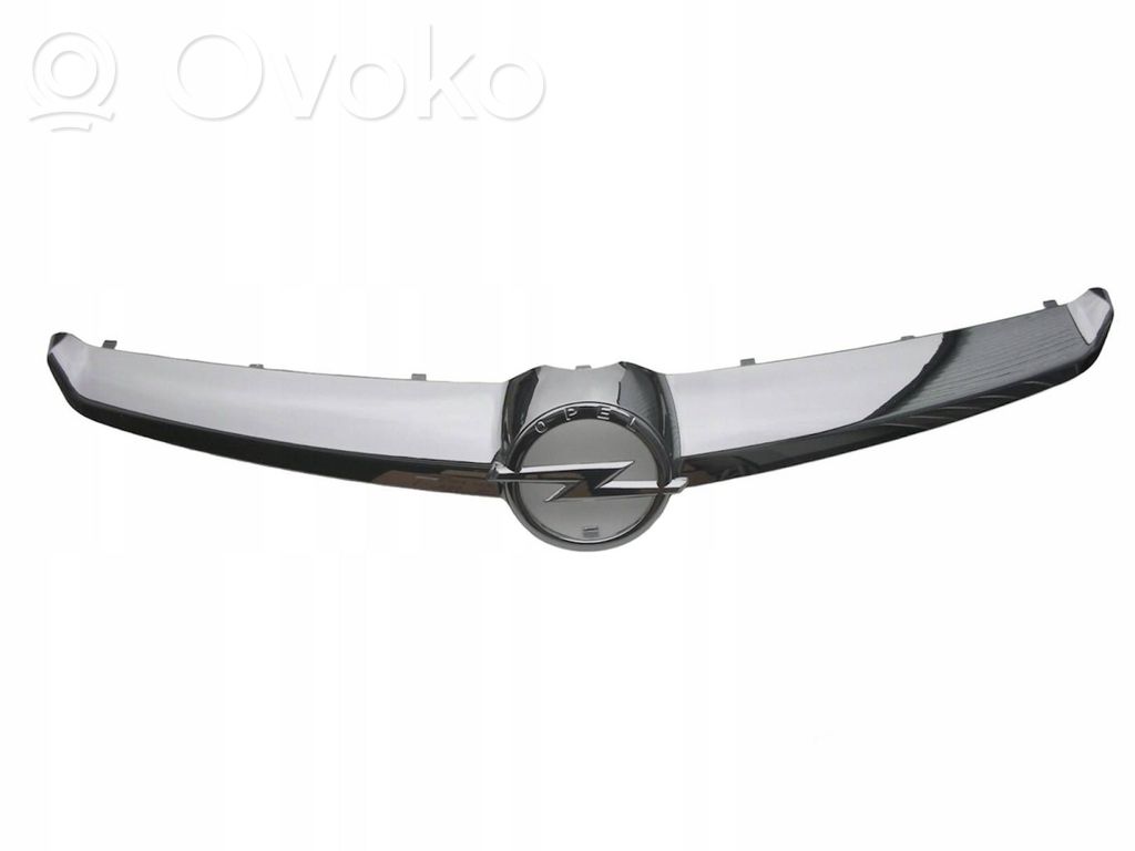 Opel Astra J Kratka dolna zderzaka przedniego 